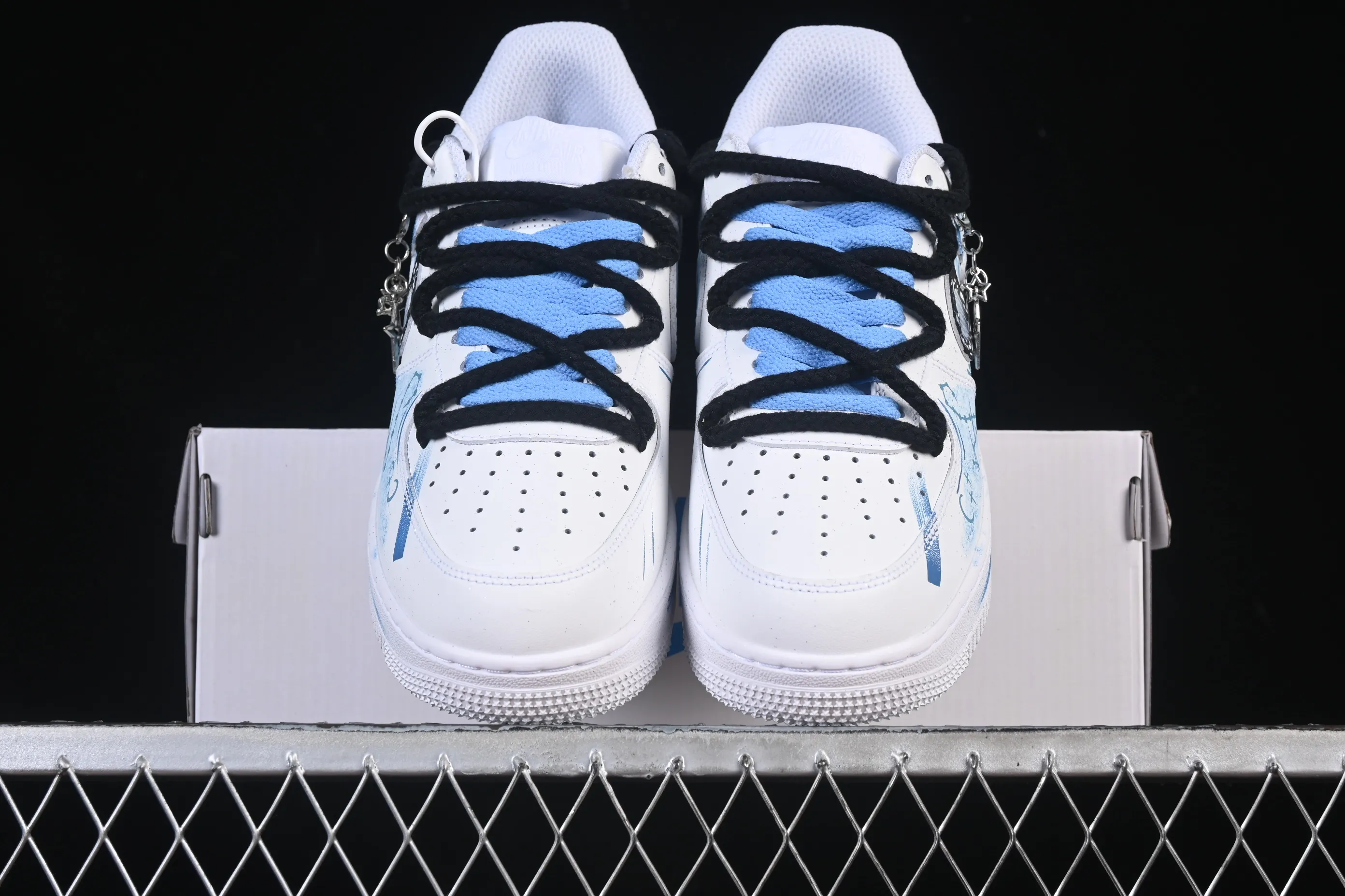 All categories Nk Air Force 1 Air Force series Nk Air Force 1 Low Air Force low-top Nike Air Force 1'07 Low "Pisces" Hand-painted graffiti twelve constellations series Pisces Air Force One low-top casual sneakers Constellation 219-320